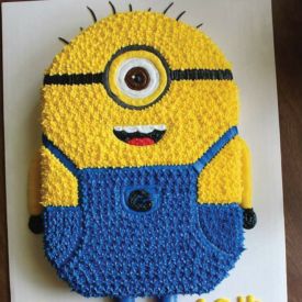 Cake minions cream