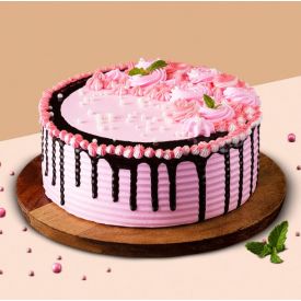 Delicious Strawberry Cake