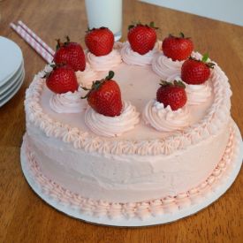 Premium 5 Star Strawberry Cake