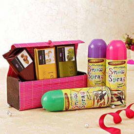 3 Temptation in box with Holi color Spray
