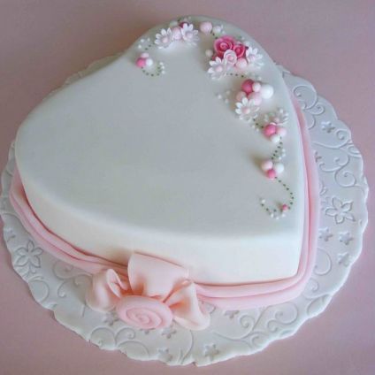 Heart Shaped Semi fondant Cake