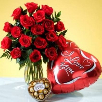 15 Red Roses, and 16 pcs Ferrero Rocher
