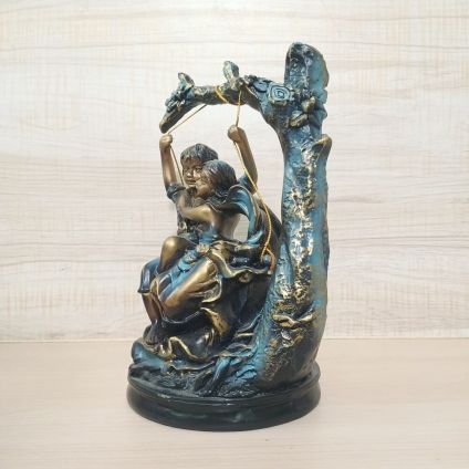 Couple Resin Statue