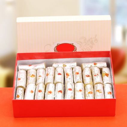 Kaju Roll In Box