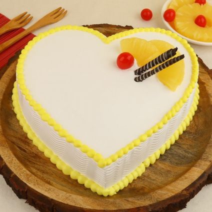 Love Pineapple Cream Cake