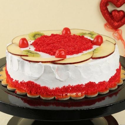 Red Velvet Fruit Top Cake