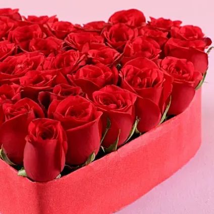 Beautiful Roses with Heart Shape Box