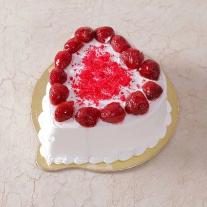 Heart Shaped Straw berry Cake