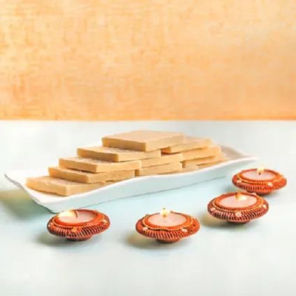 particular Diwali Sweet & Diyas Combo