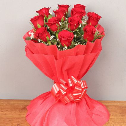 12 Red Roses Love