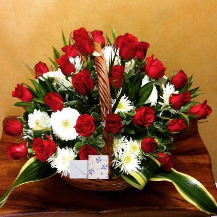 Red Roses N Gerberas