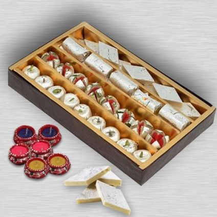 Mixed Kaju Sweets with diyas Combo