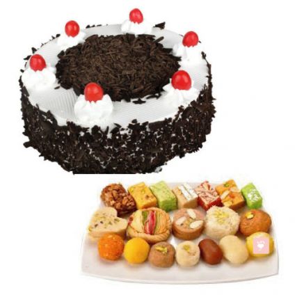 1 Kg Black forest cake with 1 Kg Sweets
