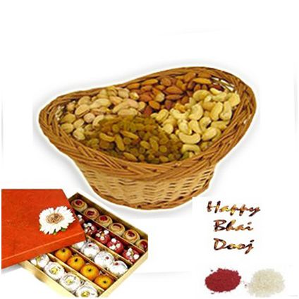 1/2 Kg indian assorted sweets and 1/2 Kg Dry fruits