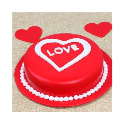 Love Valentine Cake