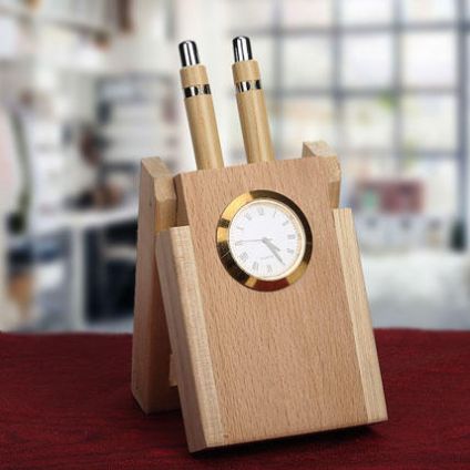Wooden Penholder Clock