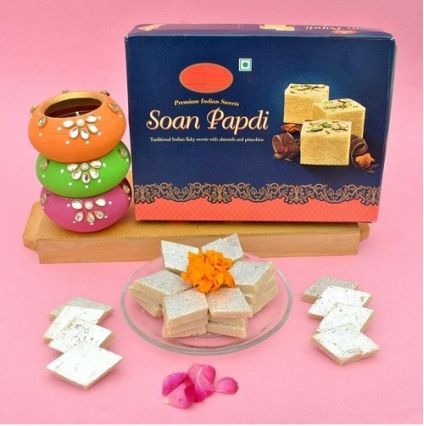 Diya set with Sweets Combo