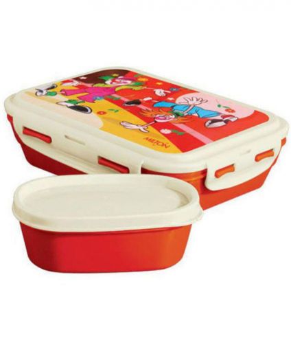 Adorable orange lunch box